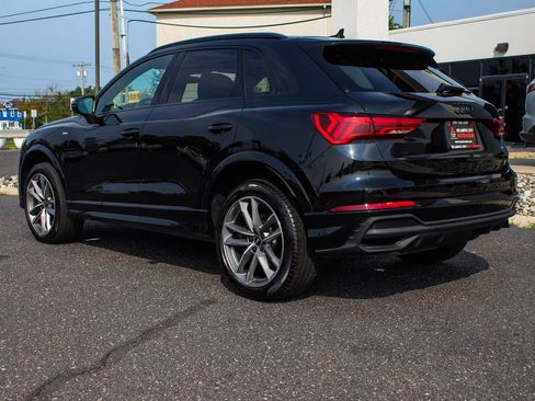 Used 2023 Audi Q3 2.0T Premium w/ Black Optic Sport Package AWD/4WD image 4