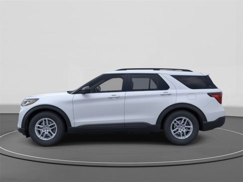 New 2026 Ford Explorer Active image 3