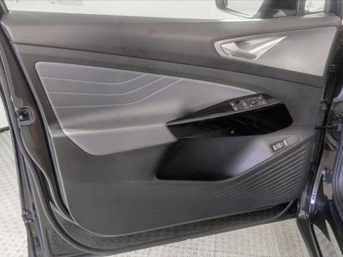 Used 2023 Volkswagen ID.4 Pro S RWD image 13