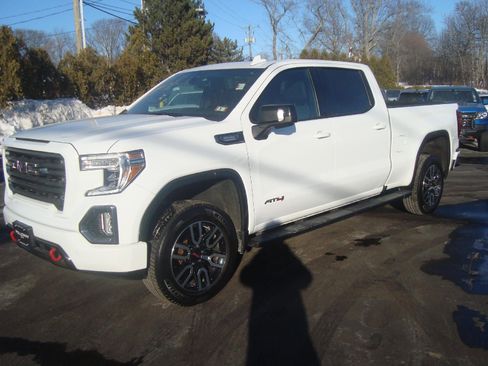 Used 2022 GMC Sierra 1500 AT4 w/ AT4 Preferred Package image 1