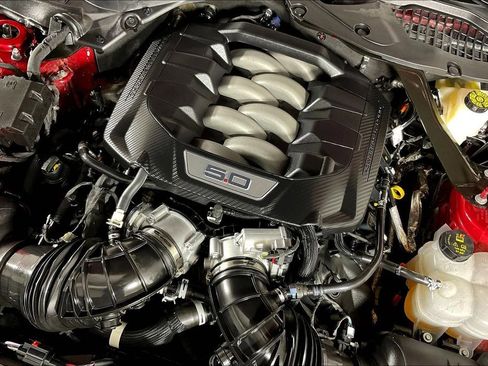 Used 2024 Ford Mustang GT Premium RWD image 41