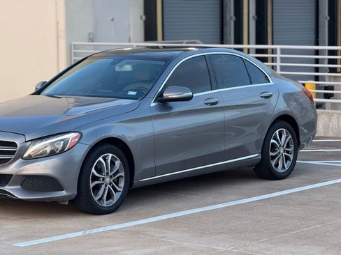 Used 2015 Mercedes-Benz C 300 4MATIC Sedan image 4