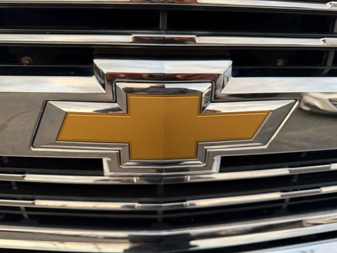 Used 2018 Chevrolet Silverado 2500 W/T w/ Snow Plow Prep Package image 36