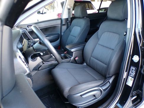 Used 2020 Kia Sportage LX FWD image 12