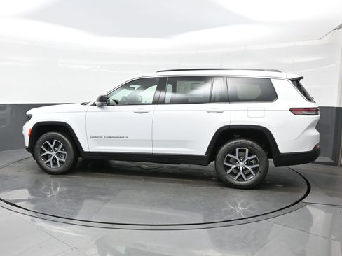 New 2025 Jeep Grand Cherokee L Limited w/ Luxury Tech Group II AWD/4WD image 3