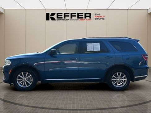 Used 2023 Dodge Durango GT image 2