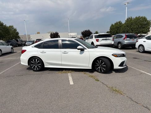 Used 2024 Honda Civic EX image 4