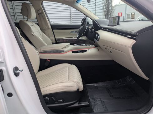 Used 2022 Genesis GV70 3.5T Sport w/ Sport Advanced Package AWD/4WD image 30