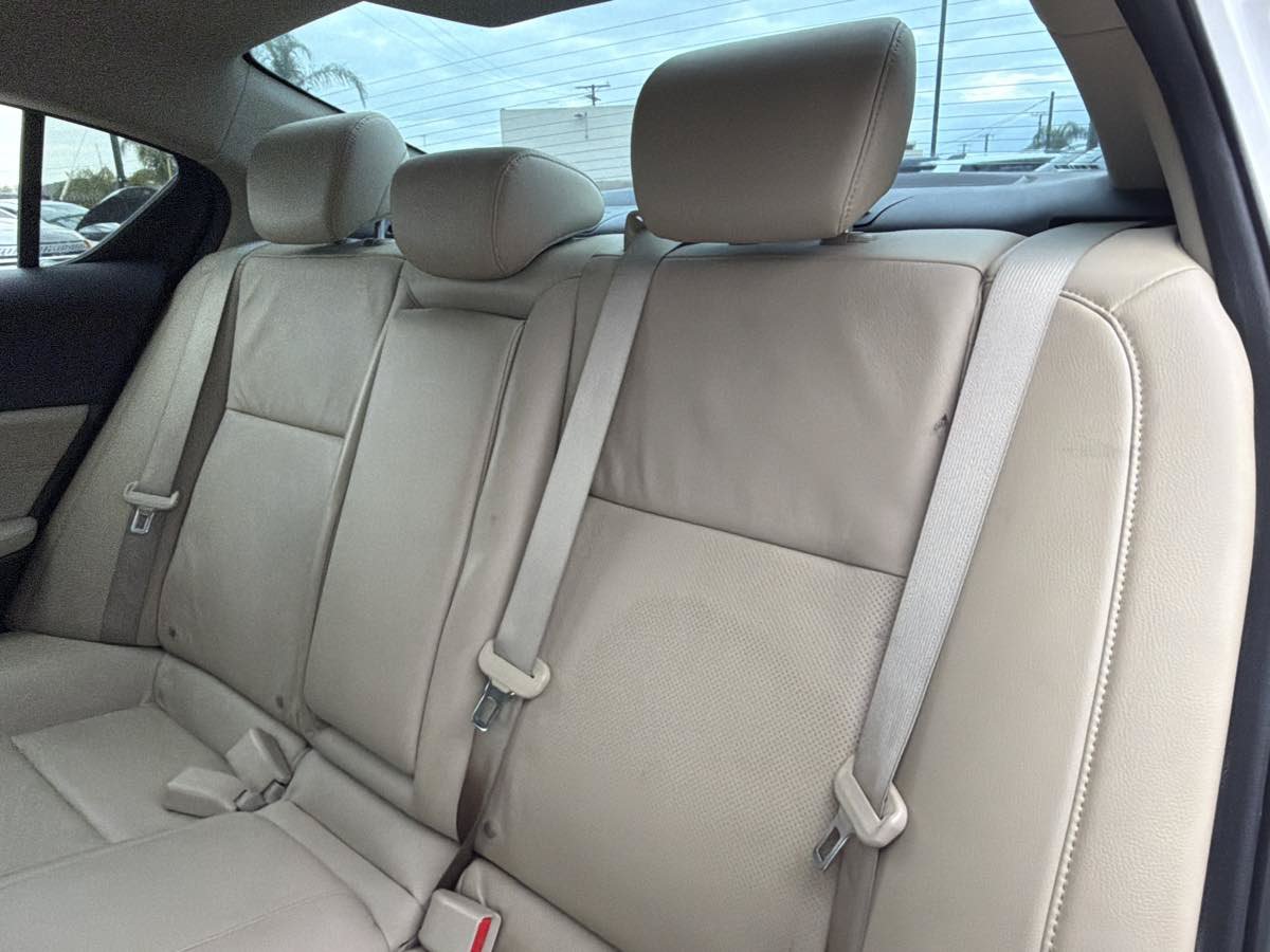 Used 2013 Acura ILX w/ Premium Package FWD image 13
