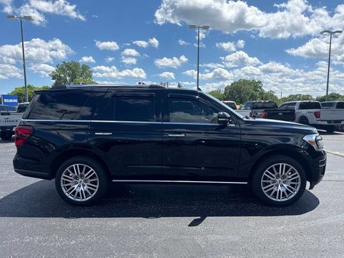 Used 2023 Ford Expedition Limited AWD/4WD image 7
