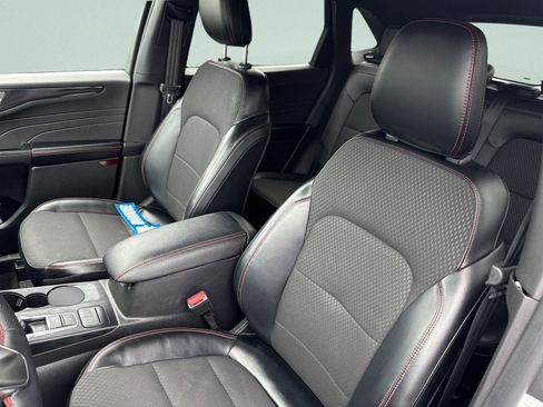 Used 2024 Ford Escape ST-Line image 15