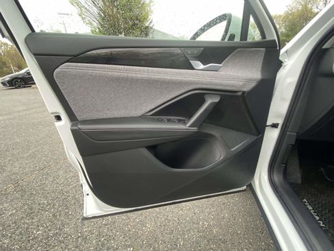 Certified 2025 Volkswagen Tiguan S AWD/4WD image 21