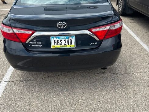 Used 2017 Toyota Camry XLE FWD image 4