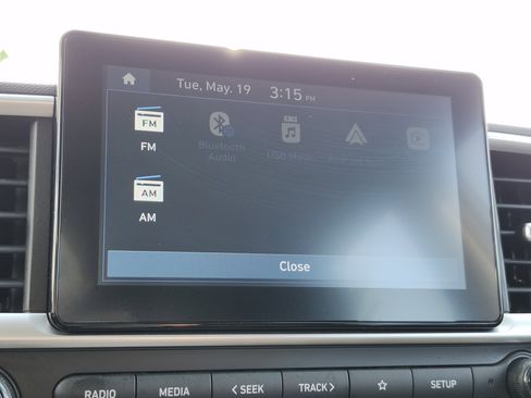 Used 2025 Hyundai Venue SEL FWD image 6