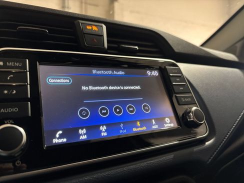 Used 2025 Nissan Versa SV FWD image 19
