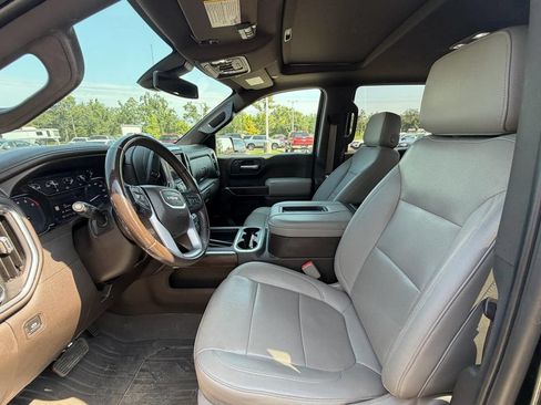 Used 2021 GMC Sierra 1500 SLT w/ SLT Premium Plus Package AWD/4WD image 9