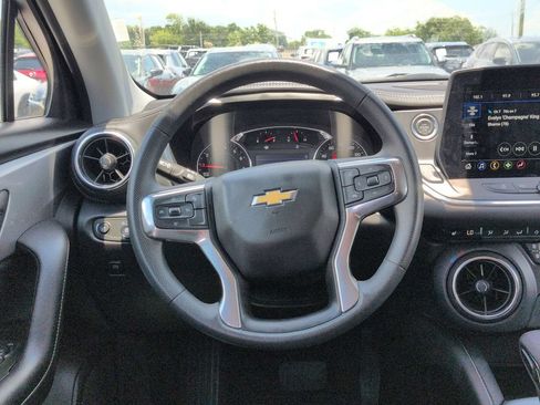 Used 2025 Chevrolet Blazer LT FWD image 22