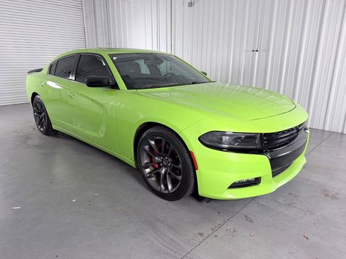 Used 2023 Dodge Charger SXT w/ Plus Group RWD image 3