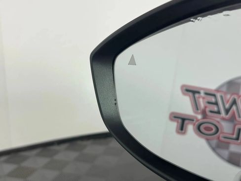 Used 2023 MAZDA MAZDA3 s image 35