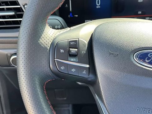 Used 2025 Ford Escape ST-Line FWD image 28
