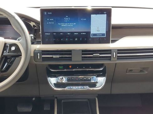 Used 2024 Lincoln Corsair Reserve w/ Equipment Group 201A AWD/4WD image 33