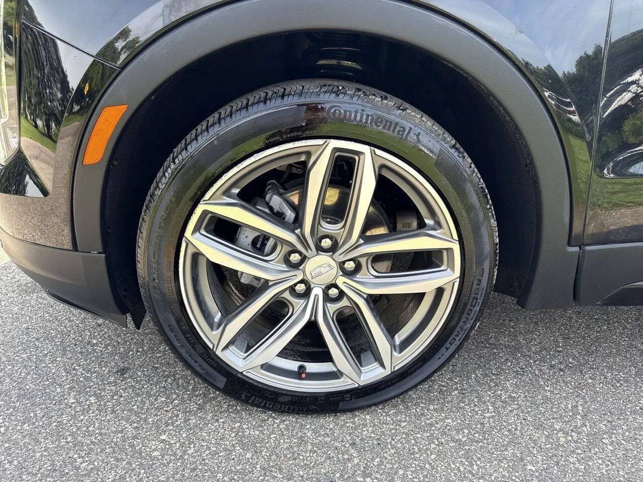 Used 2023 Cadillac XT4 Sport AWD/4WD image 9