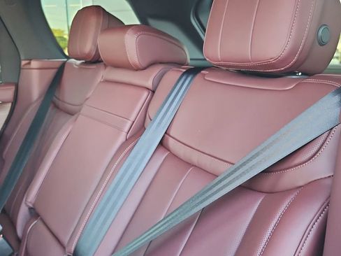 New 2026 Land Rover Range Rover SE image 15