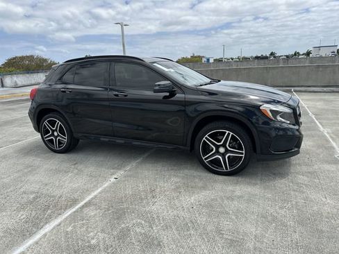 Used 2017 Mercedes-Benz GLA 250 4MATIC image 38