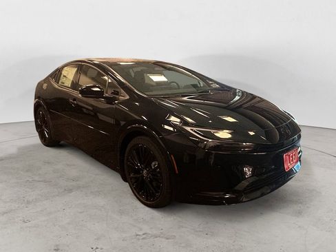 New 2026 Toyota Prius AWD image 7