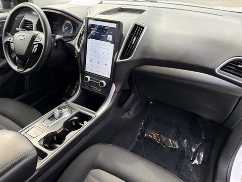Used 2022 Ford Edge SE w/ Black Appearance Package image 24