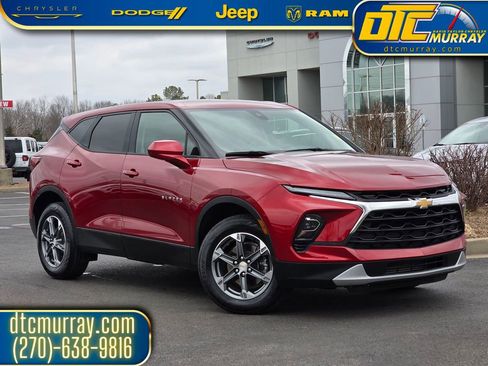 Used 2025 Chevrolet Blazer LT image 1