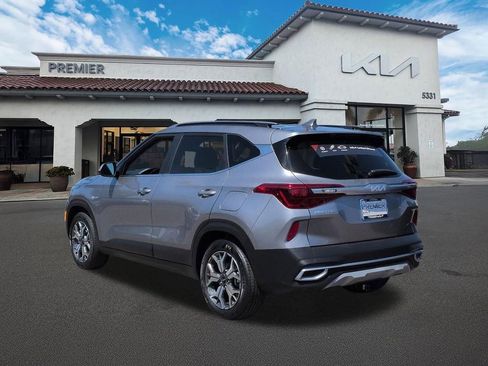 Certified 2022 Kia Seltos EX AWD/4WD image 6