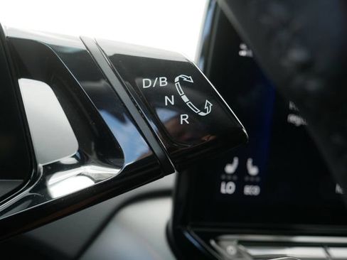 Certified 2023 Volkswagen ID.4 Pro S AWD/4WD image 34