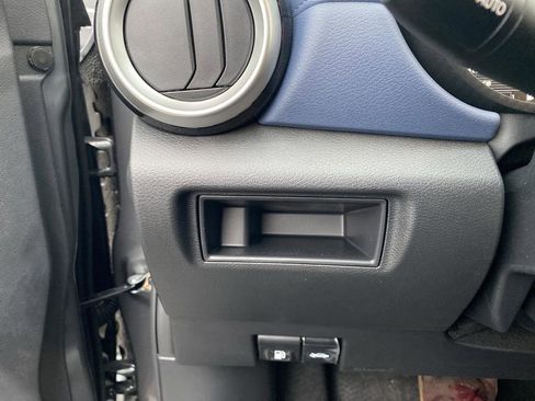 New 2025 Nissan Versa SV w/ Trunk Package image 22