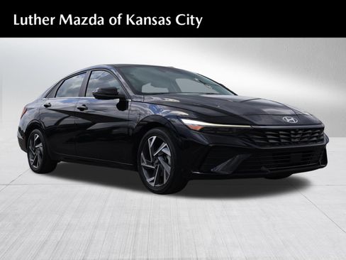 Used 2024 Hyundai Elantra Limited FWD image 1