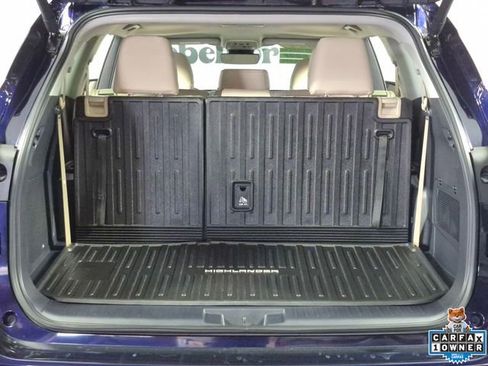 Used 2024 Toyota Highlander Limited image 28