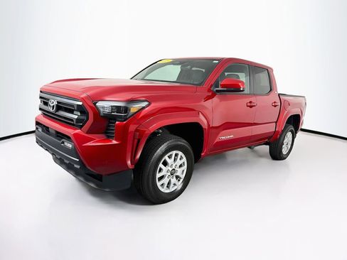 Used 2025 Toyota Tacoma SR5 AWD/4WD image 3