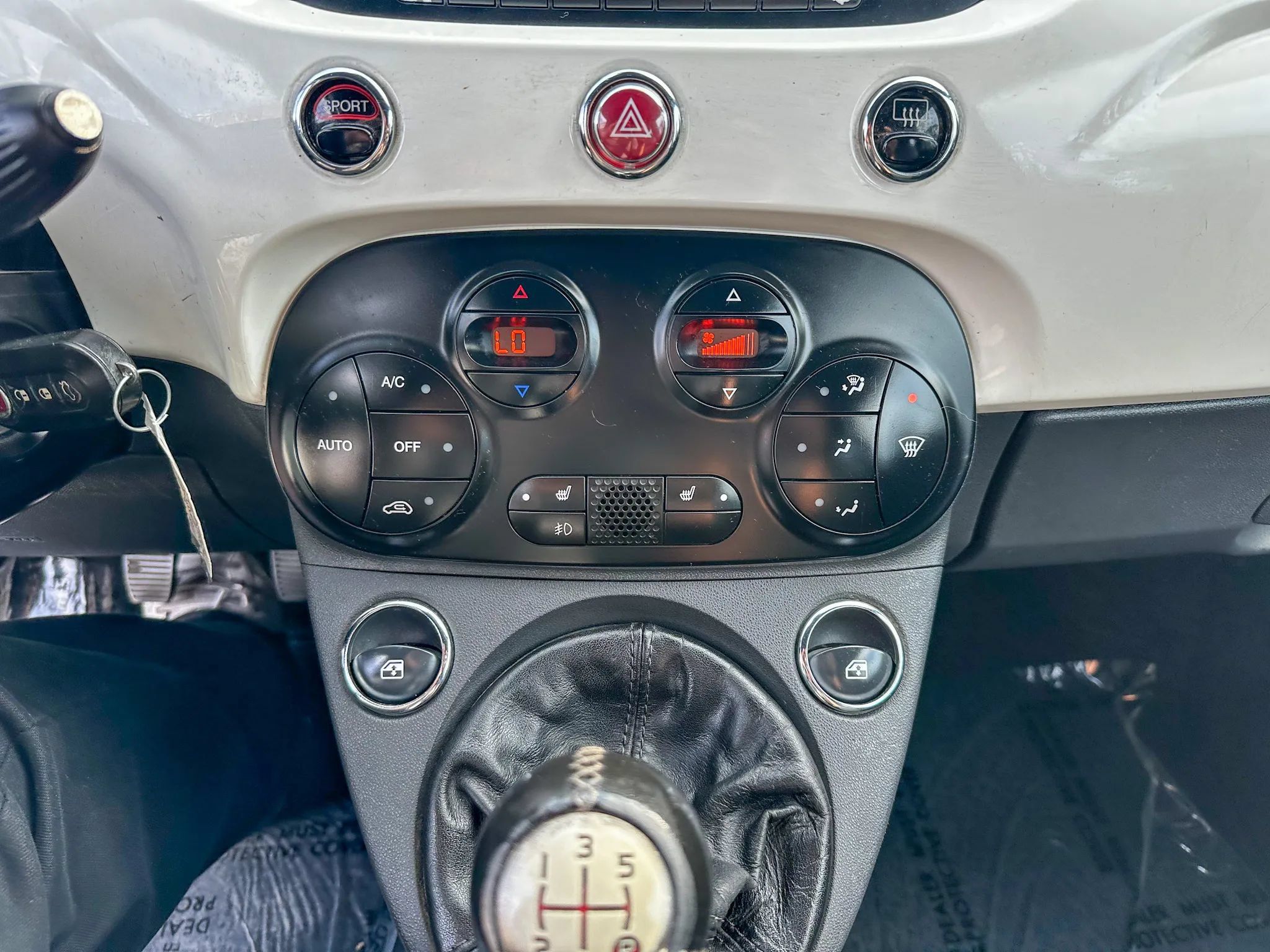 Used 2013 FIAT 500 Turbo w/ Beats Audio Pkg FWD image 19