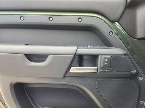 New 2026 Land Rover Defender 110 X-Dynamic SE AWD/4WD image 16