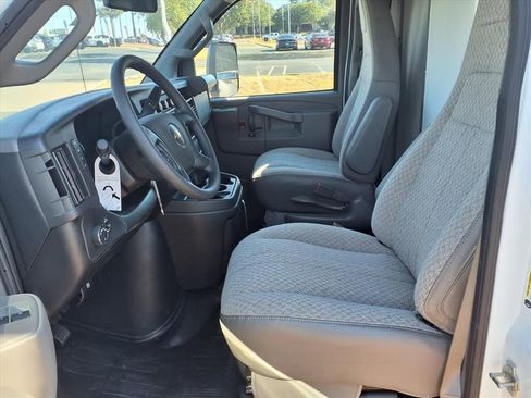 New 2025 Chevrolet Express 3500 w/ Power Convenience Package RWD image 7