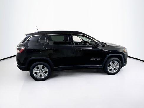 Used 2022 Jeep Compass Latitude w/ Convenience Group AWD/4WD image 4