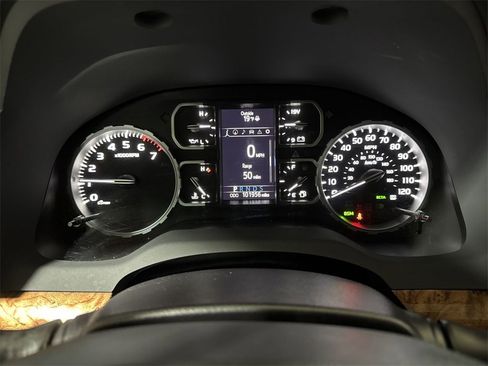 Used 2019 Toyota Tundra image 12
