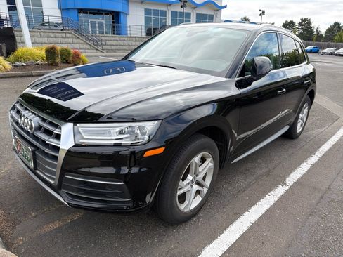 Used 2019 Audi Q5 2.0T Premium w/ Convenience Package AWD/4WD image 1
