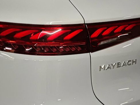 New 2025 Mercedes-Benz Maybach EQS 680 4MATIC image 12