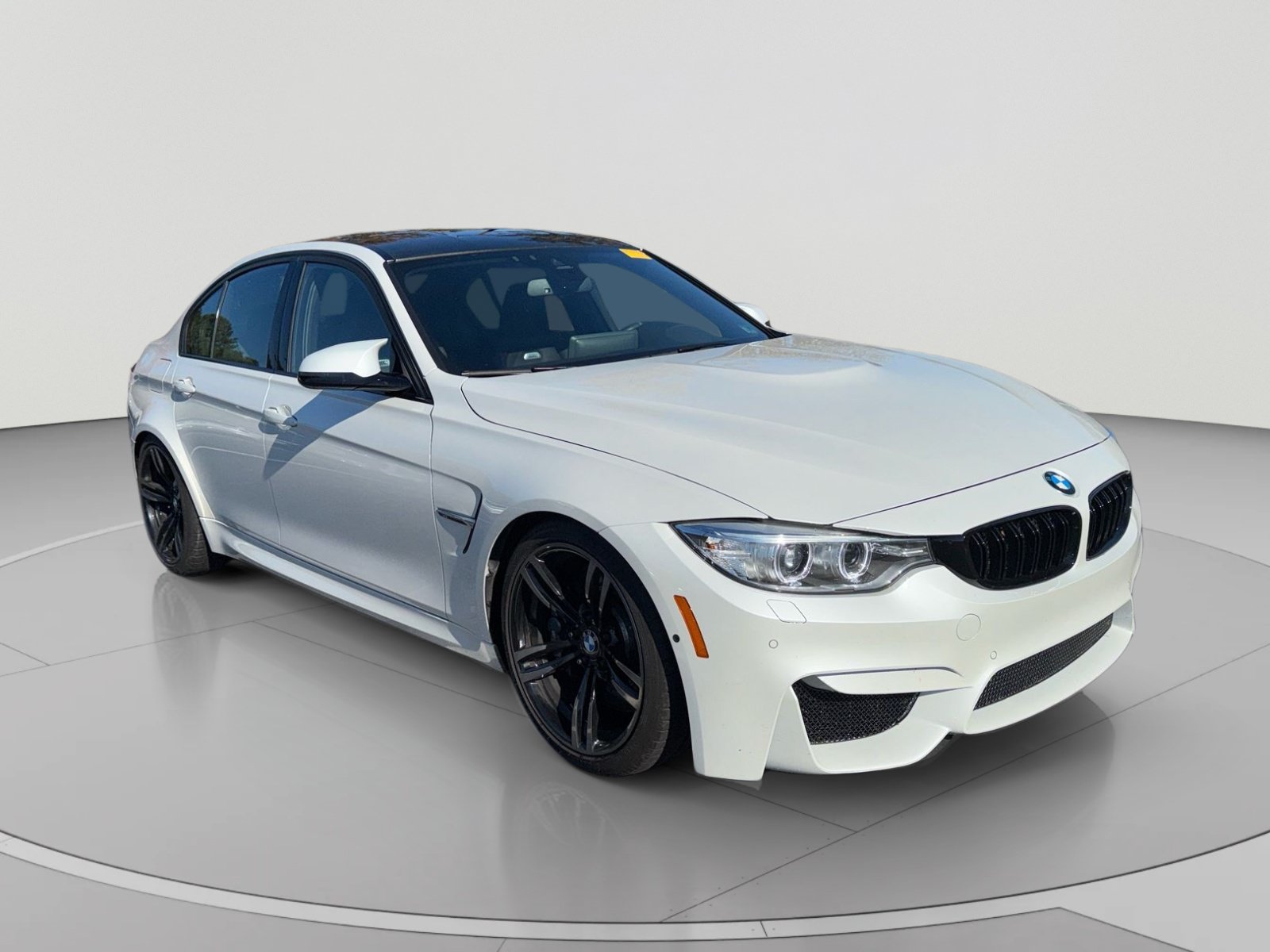 Used 2016 BMW M3 RWD image 1