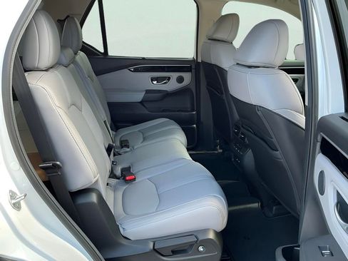 New 2025 Honda Pilot EX-L image 19