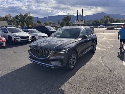 Used 2022 Genesis GV70 2.5T w/ Advanced Package AWD/4WD image 3