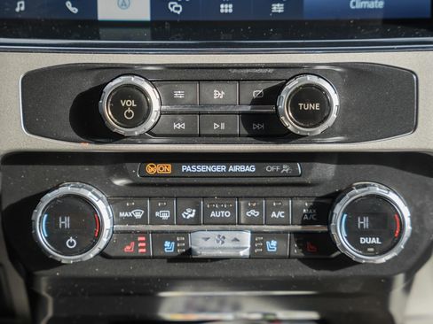 Used 2022 Ford F350 Lariat w/ Lariat Ultimate Package image 31