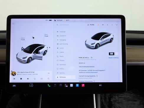 Used 2020 Tesla Model 3 Standard Range Plus RWD image 33