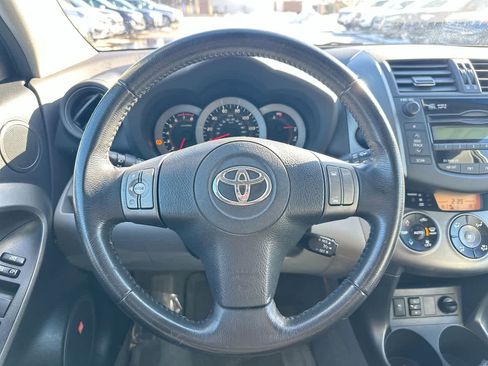 Used 2011 Toyota RAV4 Limited image 28